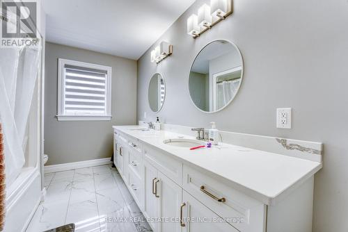 362 Christine Avenue, Lakeshore, ON - Indoor Photo Showing Bathroom