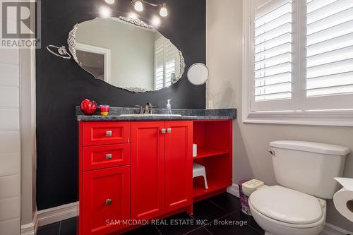 187 Beach Boulevard, Hamilton (Hamilton Beach), ON - Indoor Photo Showing Bathroom