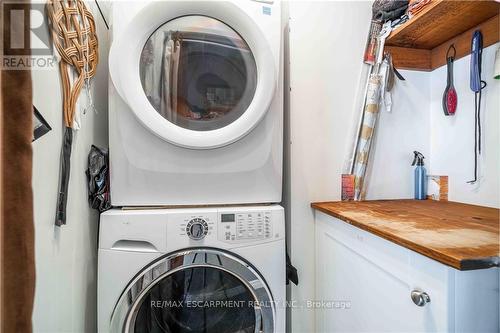 4277 William Street, Lincoln, ON - Indoor Photo Showing Laundry Room