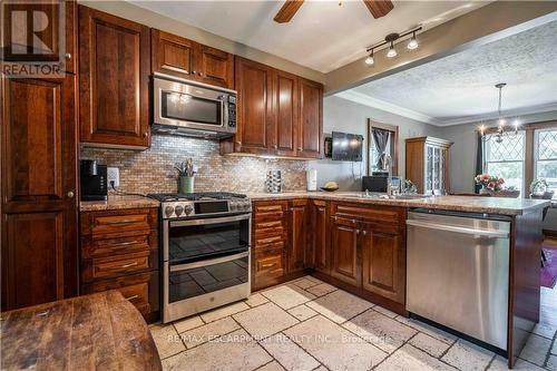 4277 William Street, Lincoln, ON - Indoor Photo Showing Kitchen