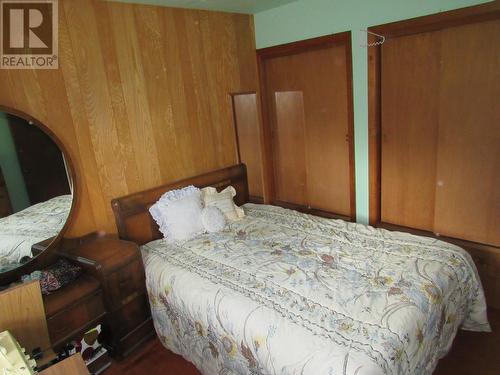 2629 9Th  Avenue, Castlegar, BC - Indoor Photo Showing Bedroom