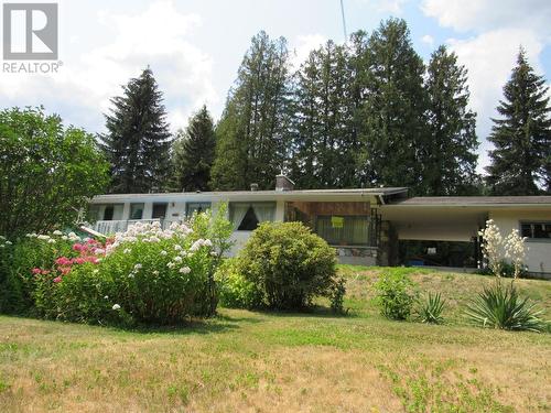 2629 9Th  Avenue, Castlegar, BC - Outdoor With Deck Patio Veranda