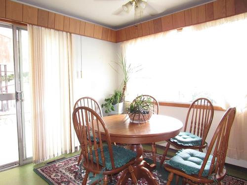 2629 9Th Avenue, Castlegar, BC - Indoor Photo Showing Dining Room