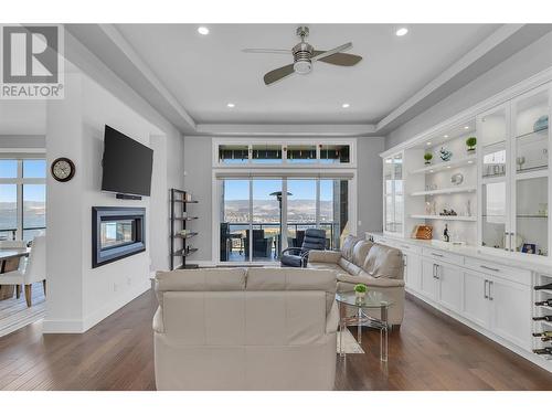 1823 Diamond View Drive, West Kelowna, BC - Indoor Photo Showing Living Room With Fireplace