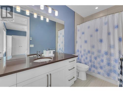 1823 Diamond View Drive, West Kelowna, BC - Indoor Photo Showing Bathroom