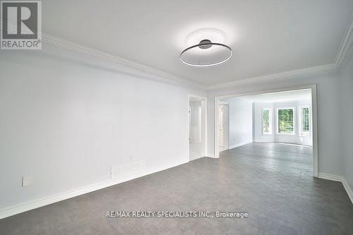 95 Luba Avenue, Richmond Hill (Devonsleigh), ON - Indoor Photo Showing Other Room