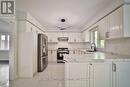 95 Luba Avenue, Richmond Hill (Devonsleigh), ON  - Indoor Photo Showing Kitchen 