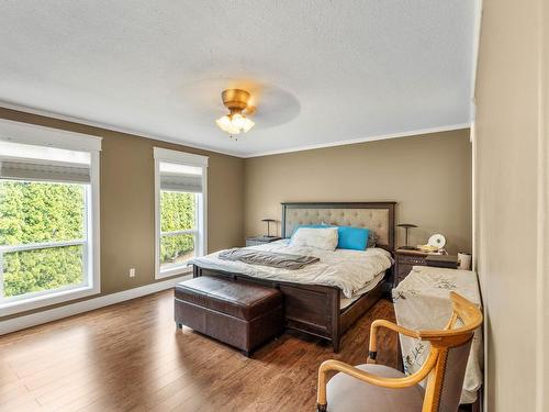 1032 Fleetwood Crt, Kamloops, BC - Indoor Photo Showing Bedroom