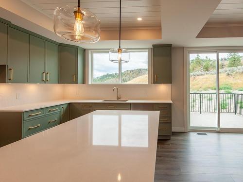 8759 Badger Drive, Kamloops, BC - Indoor Photo Showing Kitchen