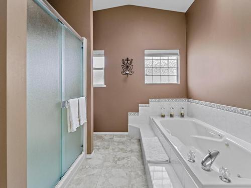 973 Norview Road, Kamloops, BC - Indoor Photo Showing Bathroom