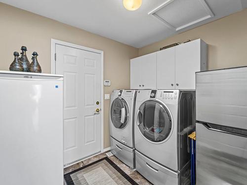 973 Norview Road, Kamloops, BC - Indoor Photo Showing Laundry Room