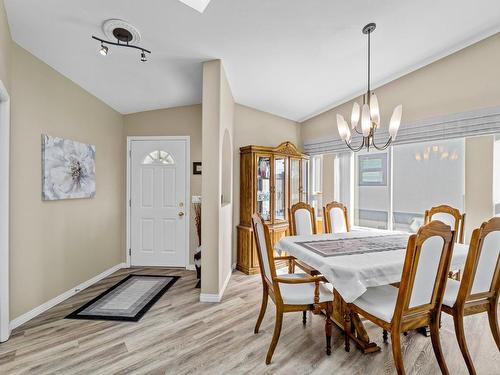 973 Norview Road, Kamloops, BC - Indoor Photo Showing Dining Room