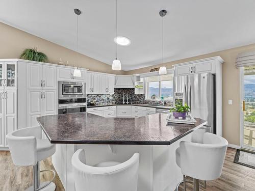 973 Norview Road, Kamloops, BC - Indoor Photo Showing Kitchen With Upgraded Kitchen