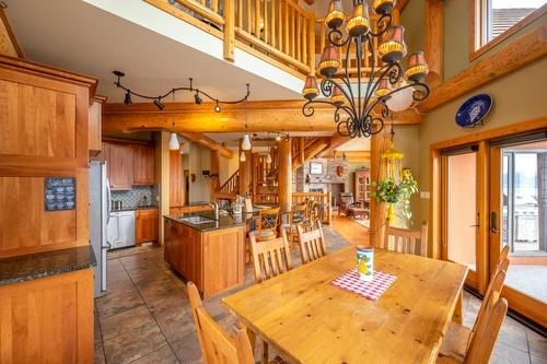 3700 Partridge Road, Naramata, BC - Indoor Photo Showing Dining Room