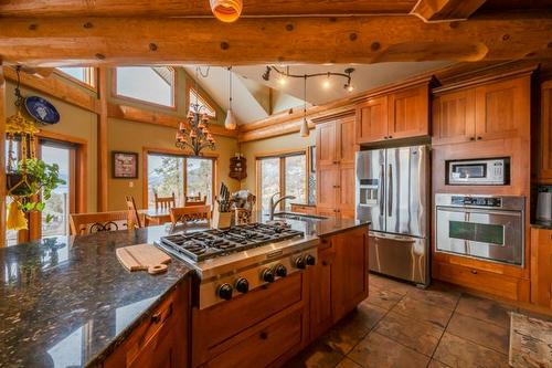 3700 Partridge Road, Naramata, BC - Indoor Photo Showing Kitchen