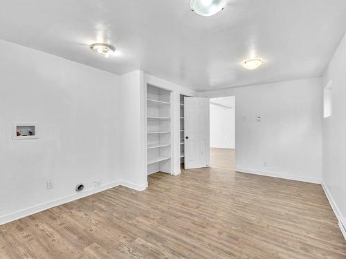 Laundry room - 121 Rue Nadon, Laval (Sainte-Rose), QC - Indoor Photo Showing Other Room