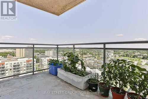 16C - 6 Rosebank Drive, Toronto, ON - Outdoor With Exterior