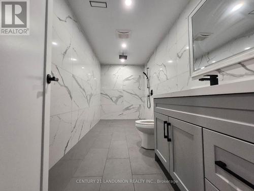 18 Ravenhill Crescent, Markham (Milliken Mills East), ON - Indoor Photo Showing Bathroom