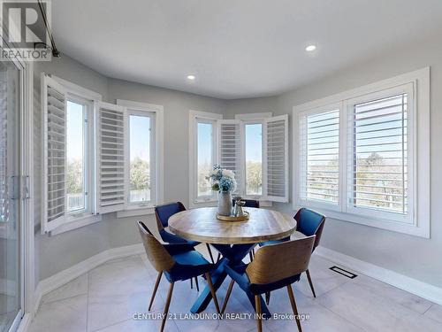 18 Ravenhill Crescent, Markham (Milliken Mills East), ON - Indoor Photo Showing Dining Room