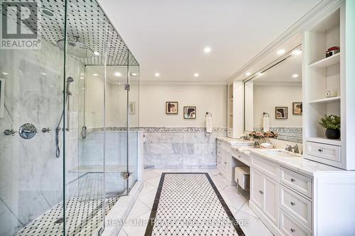 26 Clarendon Drive, Richmond Hill (Bayview Hill), ON - Indoor Photo Showing Bathroom