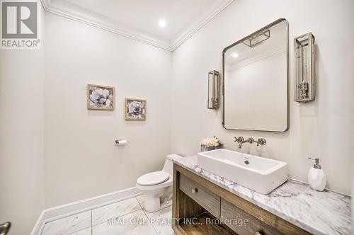 26 Clarendon Drive, Richmond Hill (Bayview Hill), ON - Indoor Photo Showing Bathroom