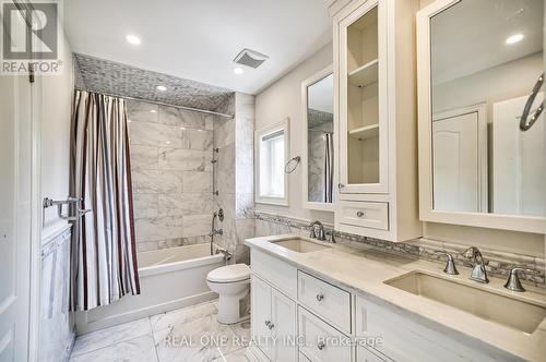 26 Clarendon Drive, Richmond Hill (Bayview Hill), ON - Indoor Photo Showing Bathroom