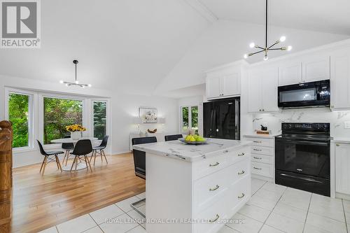 1 Boulder Crescent, Guelph (Clairfields), ON - Indoor Photo Showing Kitchen