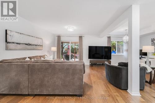 1 Boulder Crescent, Guelph (Clairfields), ON - Indoor Photo Showing Living Room