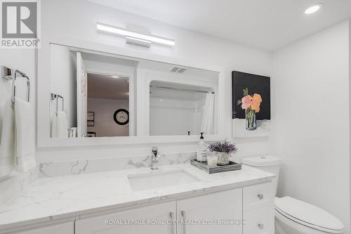 1 Boulder Crescent, Guelph (Clairfields), ON - Indoor Photo Showing Bathroom