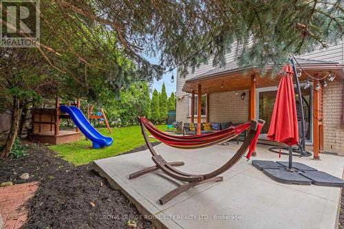 1 Boulder Crescent, Guelph (Clairfields), ON - Outdoor