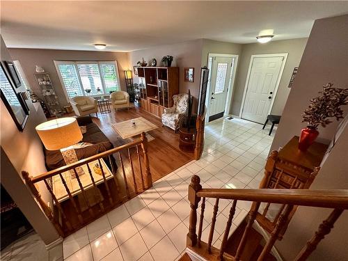 Main floor entrance and living room - 16 Flamingo Drive, Hamilton, ON - Indoor