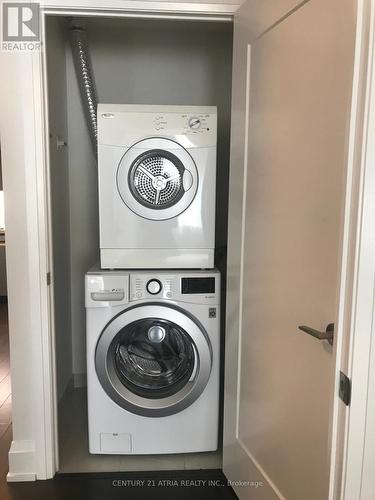 109 - 120 Harrison Garden Boulevard, Toronto (Willowdale East), ON - Indoor Photo Showing Laundry Room