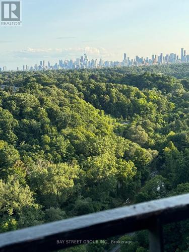 1804 - 60 Pavane Linkway, Toronto (Flemingdon Park), ON - Outdoor With View