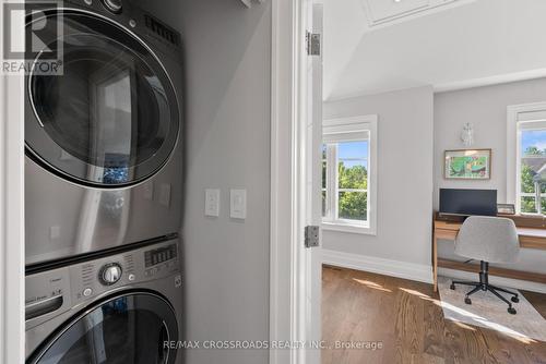 136 Church Avenue S, Toronto (Willowdale East), ON - Indoor Photo Showing Laundry Room