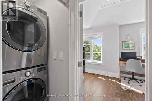 136 Church Avenue S, Toronto (Willowdale East), ON - Indoor Photo Showing Laundry Room