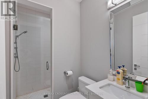 136 Church Avenue S, Toronto (Willowdale East), ON - Indoor Photo Showing Bathroom