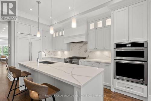 136 Church Avenue S, Toronto (Willowdale East), ON - Indoor Photo Showing Kitchen With Double Sink With Upgraded Kitchen