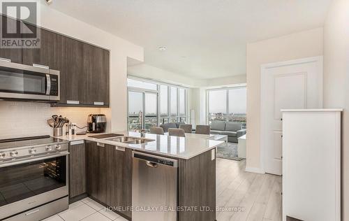 1213 - 35 Watergarden Drive, Mississauga (Hurontario), ON - Indoor Photo Showing Kitchen With Double Sink With Upgraded Kitchen