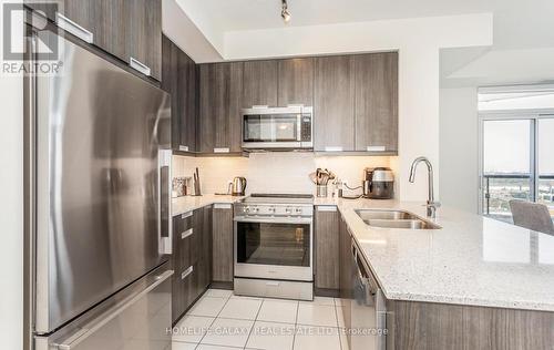 1213 - 35 Watergarden Drive, Mississauga (Hurontario), ON - Indoor Photo Showing Kitchen With Double Sink With Upgraded Kitchen