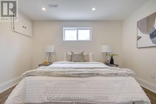 278 Mississauga Valley Boulevard, Mississauga (Mississauga Valleys), ON - Indoor Photo Showing Bedroom