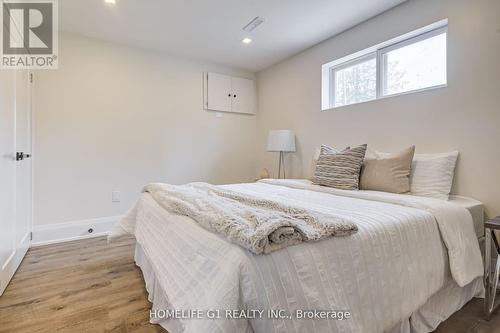 278 Mississauga Valley Boulevard, Mississauga (Mississauga Valleys), ON - Indoor Photo Showing Bedroom