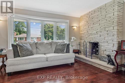 148 Boxley Road, Burlington, ON - Indoor Photo Showing Living Room With Fireplace