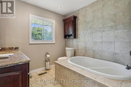 148 Boxley Road, Burlington, ON - Indoor Photo Showing Bathroom