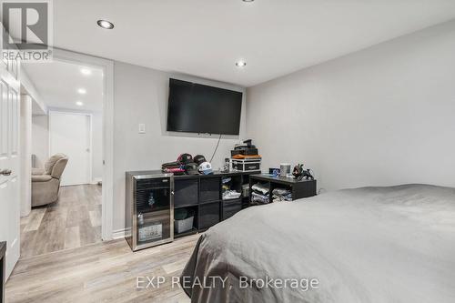 148 Boxley Road, Burlington, ON - Indoor Photo Showing Bedroom