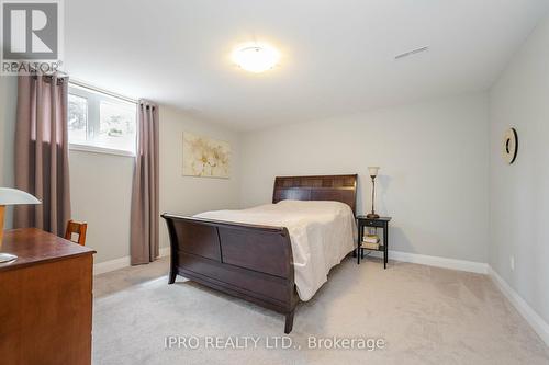 18697 Centreville Creek Road, Caledon, ON - Indoor Photo Showing Bedroom