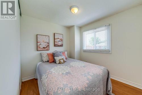 3500 Croatia Drive, Mississauga (Fairview), ON - Indoor Photo Showing Bedroom