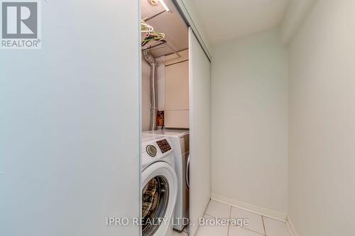 3500 Croatia Drive, Mississauga (Fairview), ON - Indoor Photo Showing Laundry Room