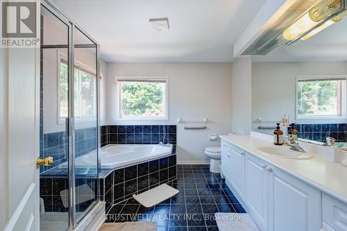 2437 Yorktown Circle, Mississauga (Central Erin Mills), ON - Indoor Photo Showing Bathroom