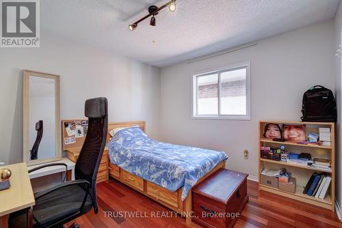 2437 Yorktown Circle, Mississauga (Central Erin Mills), ON - Indoor Photo Showing Bedroom