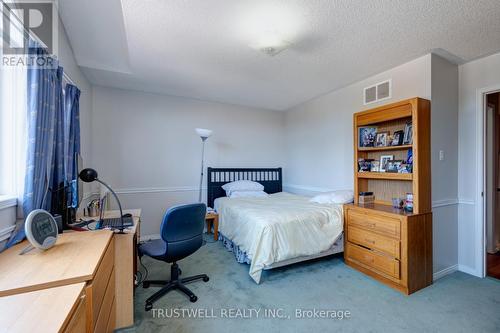 2437 Yorktown Circle, Mississauga (Central Erin Mills), ON - Indoor Photo Showing Bedroom